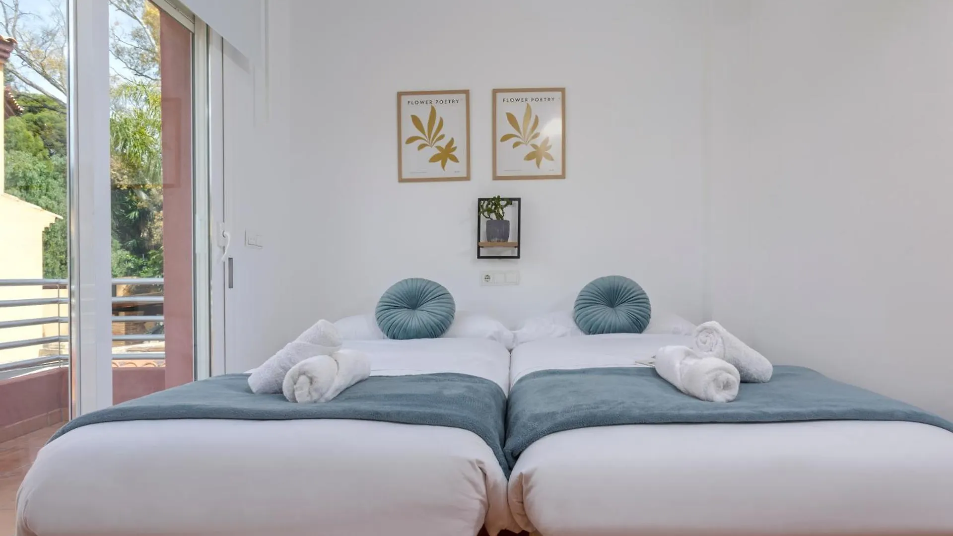 Sunstay Chalet La Colina Torremolinos 0*,  Spain