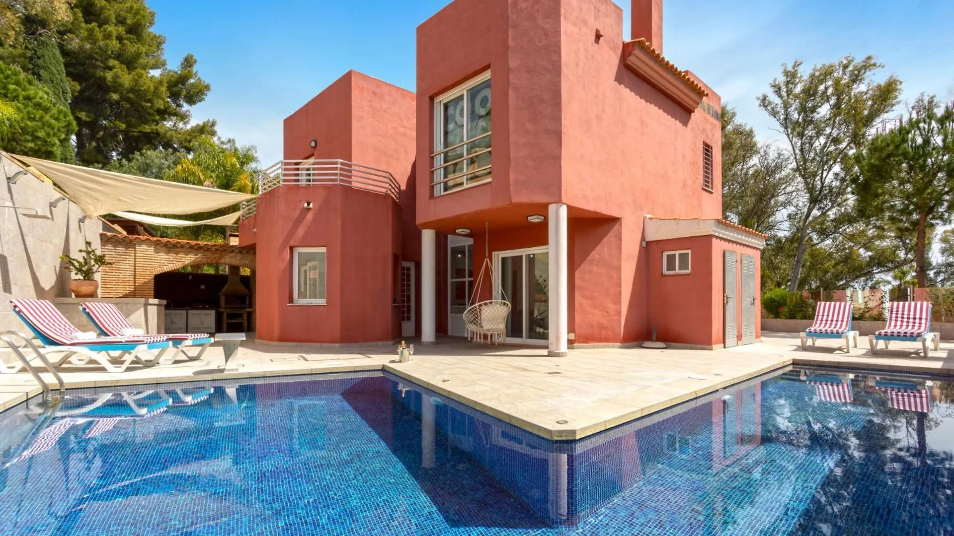 Sunstay Chalet La Colina Torremolinos 0*,